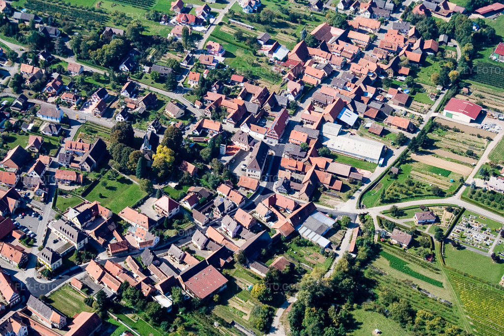 Aerial view: View of the town in Steinseltz in the state Bas-Rhin, France.Photo: IMG_13607.jpg taken on 09/28/2008 by Werner Riehm/FLY-FOTO.comResolution of the original: 3456 x 2304 px