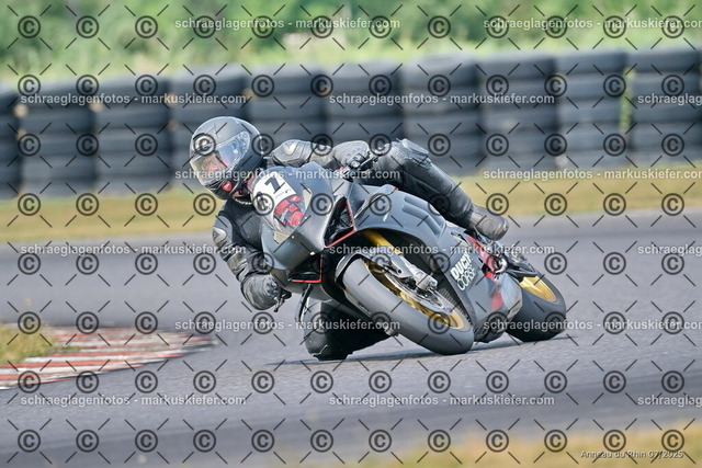 25bt04-1578 | markuskiefer.com - Realisiert mit Pictrs.com