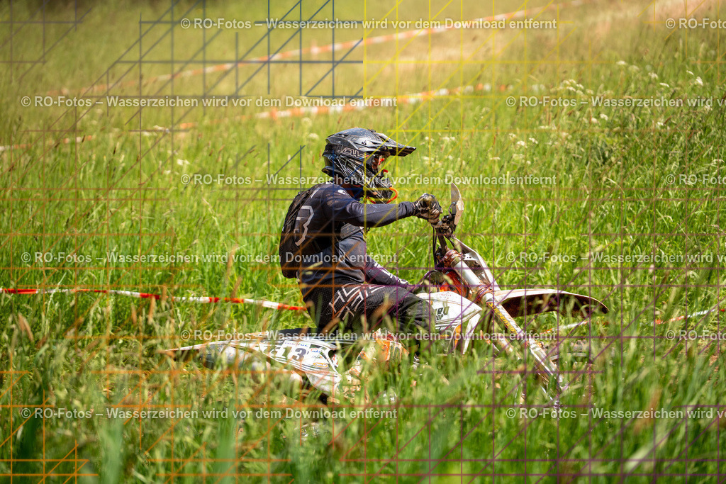 Wolfshausen 5 Lauf -470 | Sportfotografie von RO-Fotos: Motorsport, Motocross, Enduro, Laufveranstaltungen und Triathlon. Professionelle Fotos von Sportlern und Events. - Realisiert mit Pictrs.com