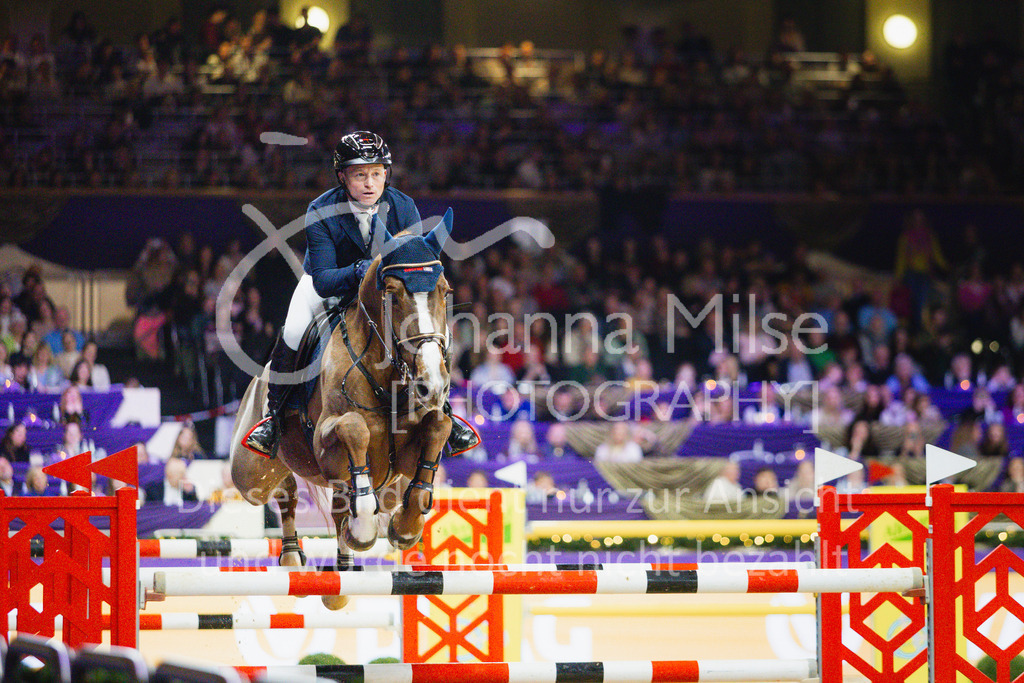 251221_IFRF_Jumping_GP-117 | Deine schönsten Turniermomente als professionelle Fotos! Entdecke hochwertige Pferdesport-Fotografie im Online-Shop. Jetzt Fotos finden & bestellen!