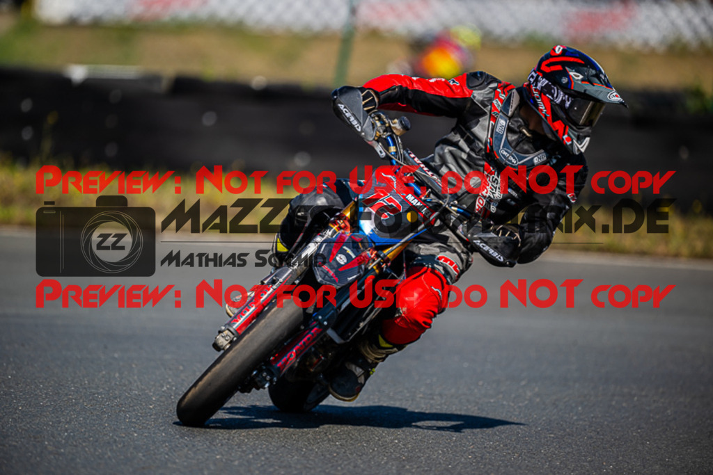 MaZZes_FotoMatrix_220813_3843 | UE40