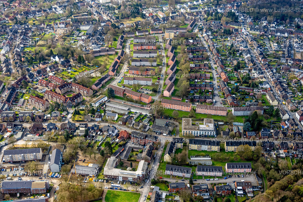 Bottrop260306137 | Luftbild, Mehrfamilienhäuser Wohnsiedlung zwischen Röttgersbank und Haardtstraße, unten Seniorenheim St. Hedwig, kath. Kindergarten St. Hedwig, Am Timpenkotten, Batenbrock-Süd, Bottrop, Ruhrgebiet, Nordrhein-Westfalen, Deutschland