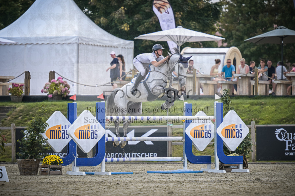 DOS_2851 | Entdecke hochwertige Reitturnierfotos von Foto Oger. Professionell, emotional und authentisch – jetzt Lieblingsmomente im Shop bestellen.Deutschlandweite Turnierfotografie. - Realisiert mit Pictrs.com