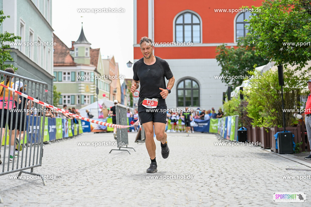 SZI_7849 | Stadttriathlon Erding 2025. #yourpictrs #sportshot_your_pictrs @Sportshotphotography #stadttriathlonerding Copyright: www.sportshot.de