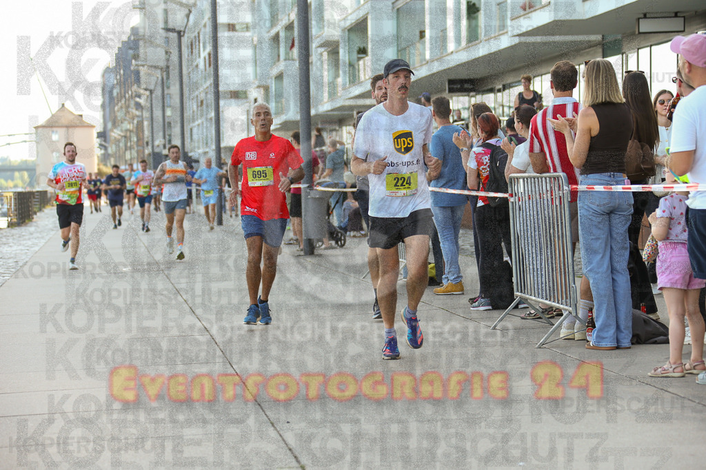 250920_1447_EX1_7565 | Sportfotografie im Rhein-Sieg Kreis, Köln, Bonn, NRW, Rheinland Pfalz, Hessen, etc. Unser Tätigkeitsfeld umfasst den Laufsport vom Volkslauf über den Marathon, Duathlon, Triathon bis zum Ultralauf wie Kölnpfad Ultra oder Schindertrail.