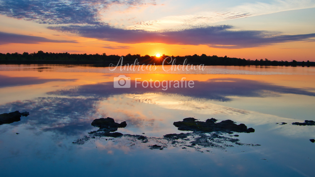 Sonnenaufgang im südlohner Moor | Ein wunderschöner Sonnenaufgang im südlohner Moor. 
Jetzt als Premium Druck auf Acryl bestellen‼ - Realisiert mit Pictrs.com