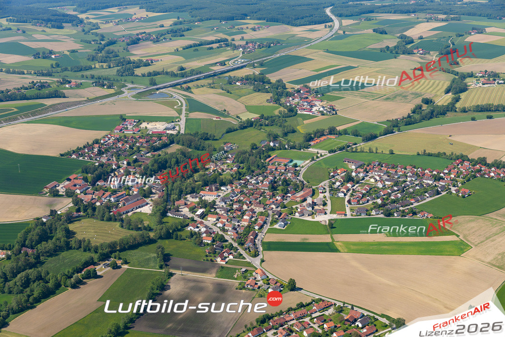Das Luftbild der Stadt Lengdorf wurde 2021 vom Flugzeug heraus erstellt (keine Drohne) Aufnahmehöhe ca.450 Meter- hohe Bildauflösung und Druck-Qualität garantiert!