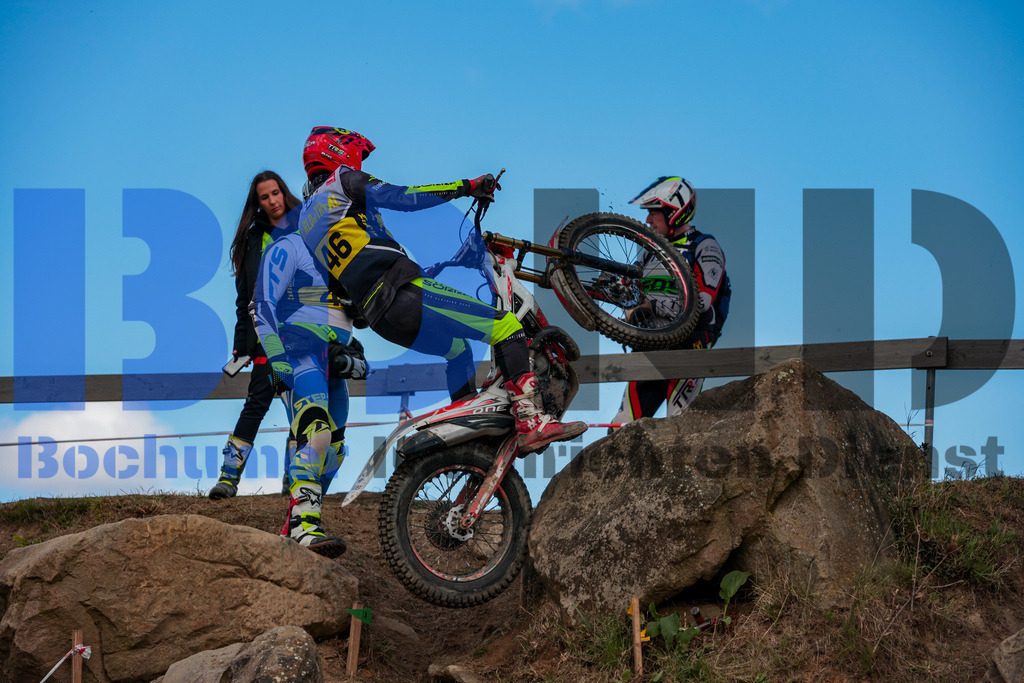 SES_DMTRIA20240929-37 | bond - Realisiert mit Pictrs.com