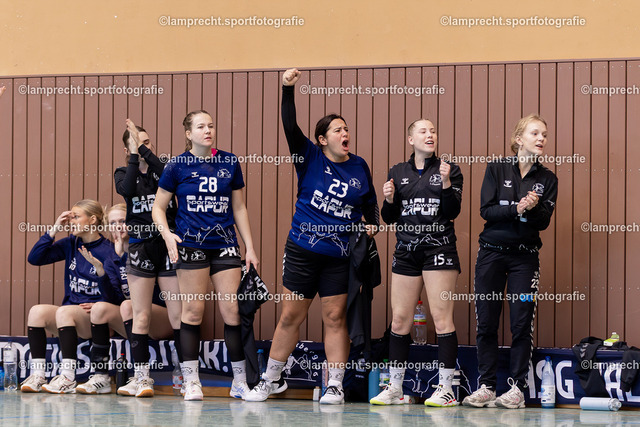 Handball I Damen I Saison 2025-2026 I Verbandsliga Süd I 15. Spieltag I HSG Kalkberg 06 - HSG Holsteinische Schweiz 075 | v.l. Lorna Meta Schlott (6, HSG Kalkberg 06), Lysann Christensen (25, HSG Kalkberg 06), Jule Sophie Jaacks (28, HSG Kalkberg 06), Svenja Hamel (23, HSG Kalkberg 06), Hannah Zickermann (15, HSG Kalkberg 06), Lea Celine Harm (HSG Kalkberg 06) - Realisiert mit Pictrs.com