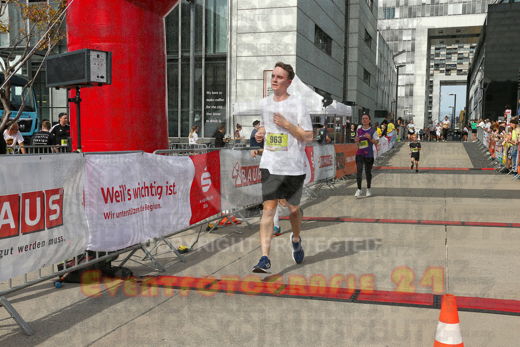 250920_1331_EX1_5219 | Sportfotografie im Rhein-Sieg Kreis, Köln, Bonn, NRW, Rheinland Pfalz, Hessen, etc. Unser Tätigkeitsfeld umfasst den Laufsport vom Volkslauf über den Marathon, Duathlon, Triathon bis zum Ultralauf wie Kölnpfad Ultra oder Schindertrail.