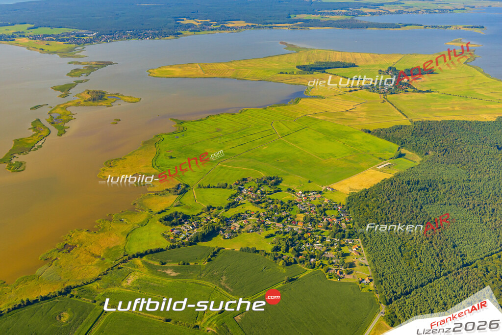 Luftaufnahme Neuendorf-Heide Bodden Saal - Die Luftaufnahme wurde 2025 vom UL-Flugzeug heraus erstellt ( ohne Drohne ) - Hochauflösende Luftaufnahme - für professionelle Ausdrucke geeignet. Die Geschenkidee !Mit Lizenz und Bildrechte bestellbar