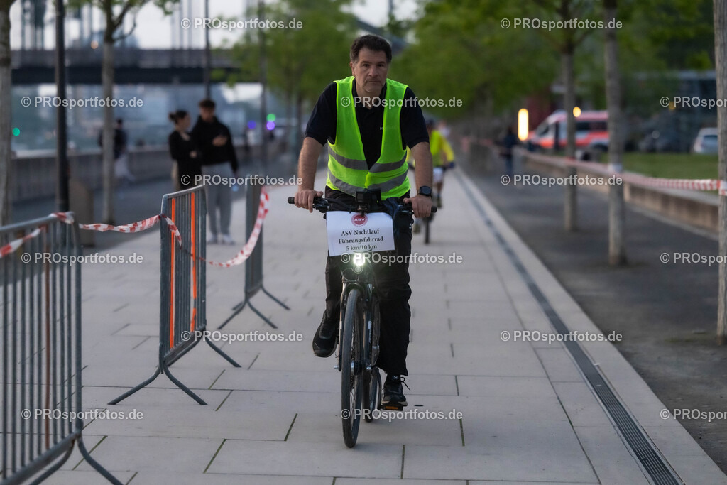 21. ASV Nachtlauf ; Köln, 08.05.24 | Impressionen vom 21. ASV Nachtlauf  am 08.05.24 in Köln (Deutschland). Foto: BEAUTIFUL SPORTS/Ulrich Faßbender