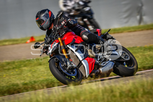 0608-260530DCB-004_608 | Deine Full-Service-Agentur für ✔️Videoproduktionen und ✔️Motorsportfotografie Jetzt Angebot anfragen!