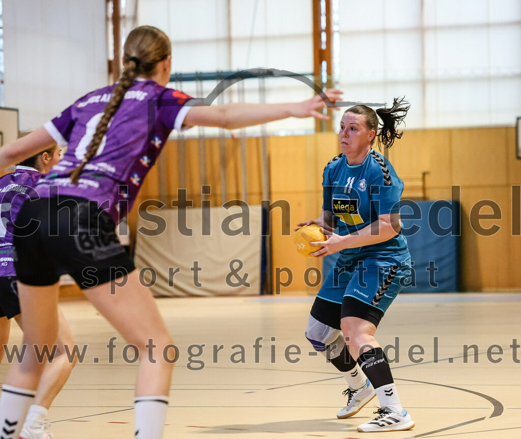 2024-02-24_057_SpVgg_Altenerding_gegen_SSG_Metten_Frauen | Erding, Deutschland, 24.02.2024:
Handball, Bezirksoberliga Frauen Altbayern 2023 / 2024, 15. Spieltag, SpVgg Altenerding gegen SSG Metten, Endergebnis: 32:28

Greta Felbinger (SpVgg Altenerding, #8), Ramona Achatz (SSG Metten, #11)

Foto: Christian Riedel / fotografie-riedel.net
