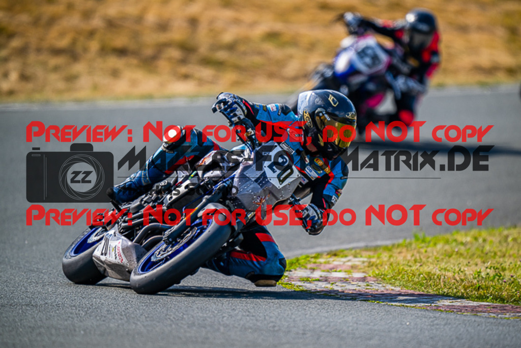 MaZZes_FotoMatrix_220724_5251 | TWIN