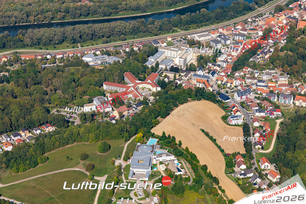 Die Luftbildaufnahme therme - Bad-Abbach wurde 2020 mittels Flugzeug (keine Drohne) erstellt. Perfekte Schärfe und Druck- Ergebnisse- Garantiert!