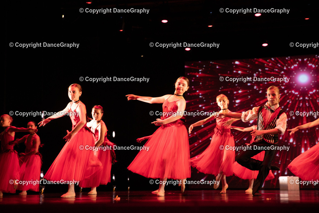 GPHY5188 | DanceGraphy - Realisiert mit Pictrs.com