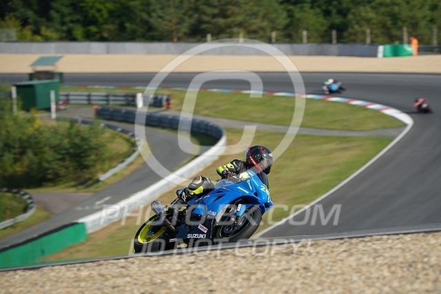 2025_09_12_PBK_11762 | Sportfotografie; SlowMotion; Video; Rennstrecke; Hafeneger; Speer; Racing; RSE; BMW; CBO; Trackday; Motorsportarena; Hockenheimring; Brno; Most; Barcelona; Valencia