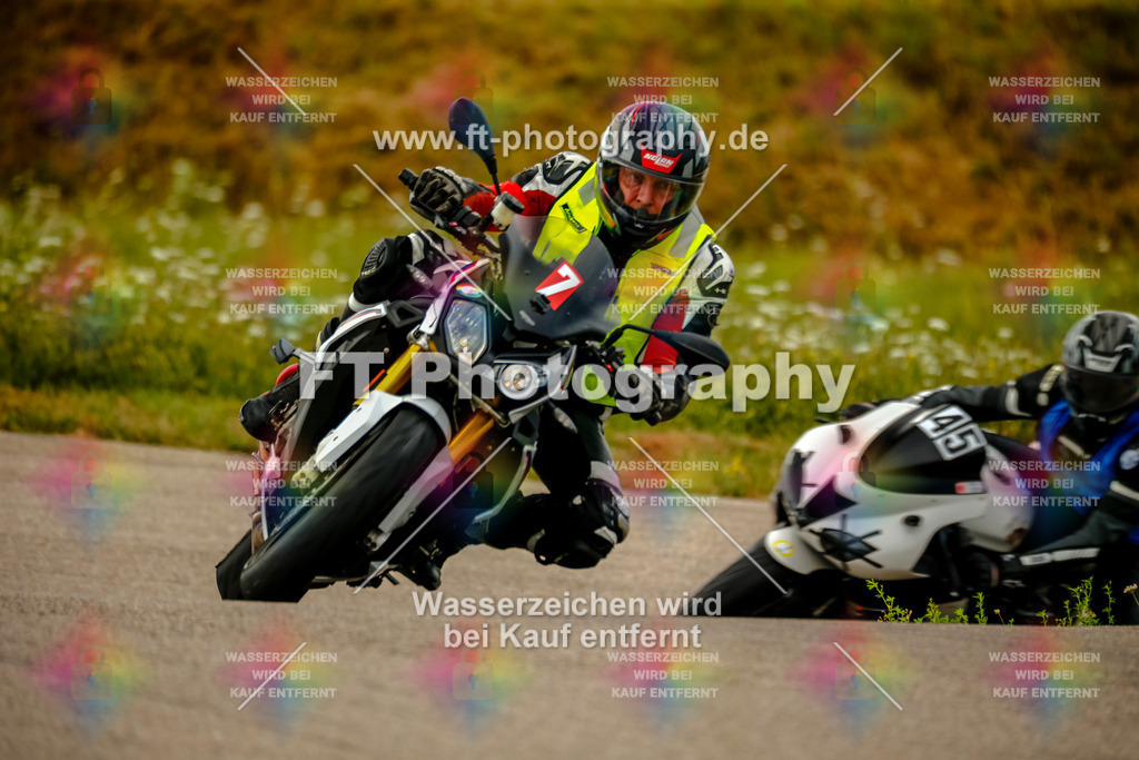 Chambley Juli-1022 | Hier findet Ihr Bilder von Touristenfahrten auf der Nürburgring Nordschleife oder von anderen Veranstaltungen die ich besucht habe. Viel Spass beim Durch Schauen 