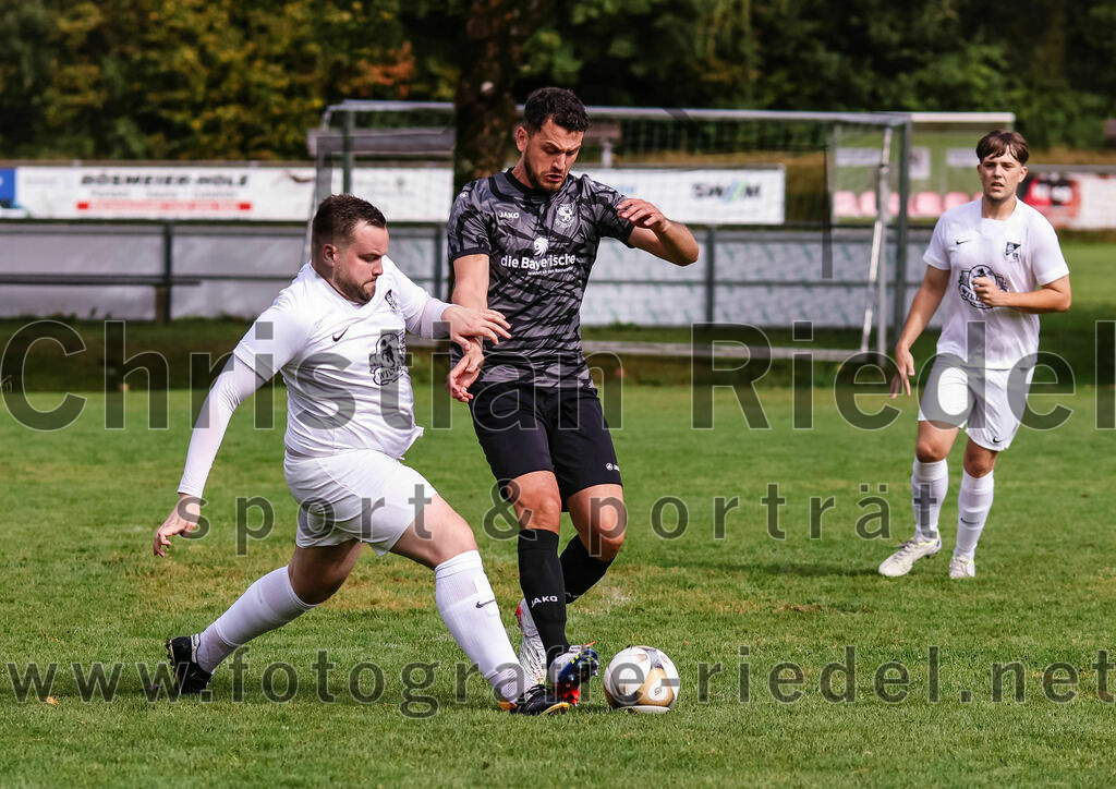 2023-08-27_024_TSV_Egmating_II_gegen_SG_Grasbrunn-Haar_II | Egmating, Deutschland, 27.08.2023:
Fußball, B-Klasse 2023 / 2024, 2. Spieltag, TSV Egmating II gegen (SG) Grasbrunn / Haar II, Endergebnis: 1:2

Oliver Conle ((SG) Grasbrunn / Haar II, #15), üe15+

Foto: Christian Riedel / fotografie-riedel.net