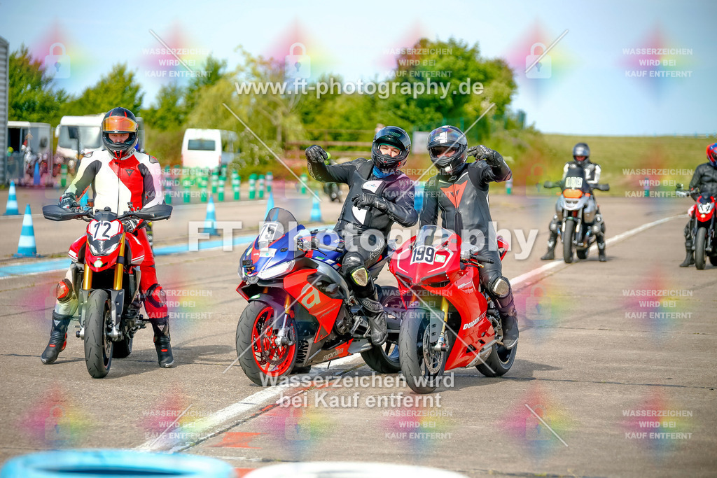 _MOT0830 | Hier findet Ihr Bilder von Touristenfahrten auf der Nürburgring Nordschleife oder von anderen Veranstaltungen die ich besucht habe. Viel Spass beim Durch Schauen 