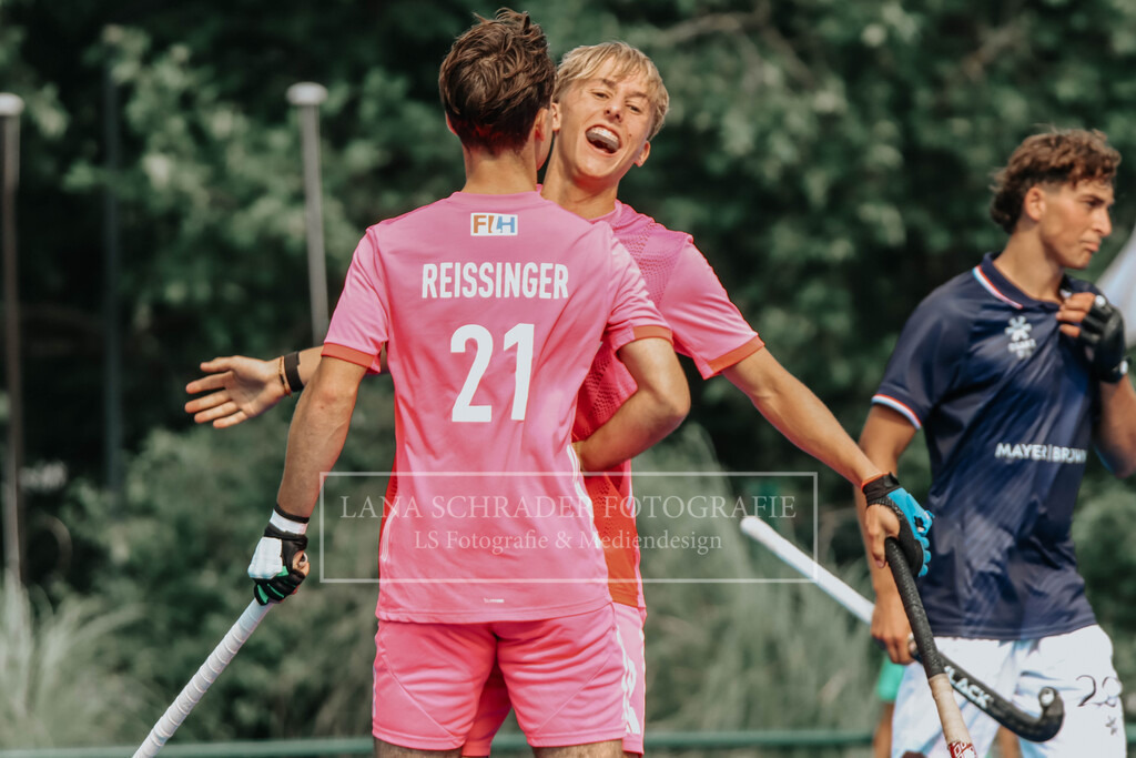 EM_MU18_F_GER-BEL_Lille_bearbeitet (10 von 8) | lanaschraderfotografie - Realisiert mit Pictrs.com