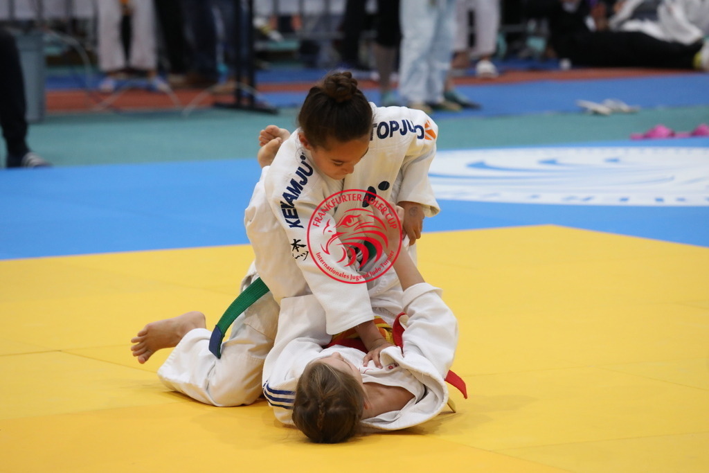 1J7A3007 | Fotos vom Adler Cup - Pictures from Adler Cup

Hier findet Ihr alle Eindrücke und großen Momente der Adler Cup Wochenenden. Here you will find all impressions and great moments of the Adler Cup weekends. - Realisiert mit Pictrs.com