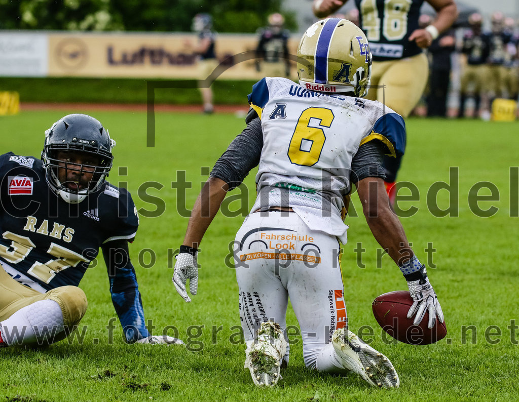 2022-05-29_080_Erding_Bulls_gegen_Nuernberg_Rams | Erding, Deutschland, 29.05.2022:
Fußball, Regionalliga 2022, 5. Spieltag, Erding Bulls gegen Nürnberg Rams, Endergebnis: 10:16

Evidanio Quinones III (Erding Bulls, #6)

Foto: Christian Riedel / fotografie-riedel.net