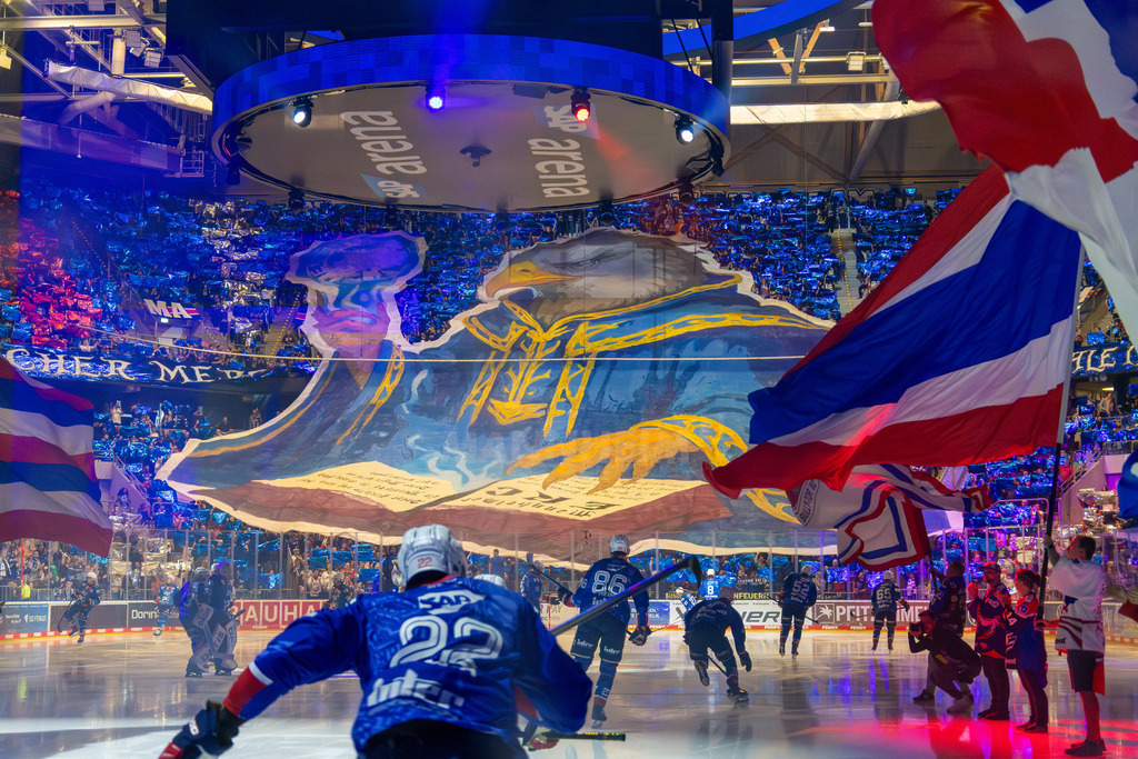 DEL, Deutsche Eishockey Liga Saison 2025/26, 1. Spieltag: Adler Mannheim gegen Straubing Tigers***Imposante Choreo der Fans der Adler vor Anpfiff der Partie | DEL, Deutsche Eishockey Liga Saison 2025/26, 1. Spieltag: Adler Mannheim gegen Straubing Tigers***Imposante Choreo der Fans der Adler vor Anpfiff der Partie - Realisiert mit Pictrs.com