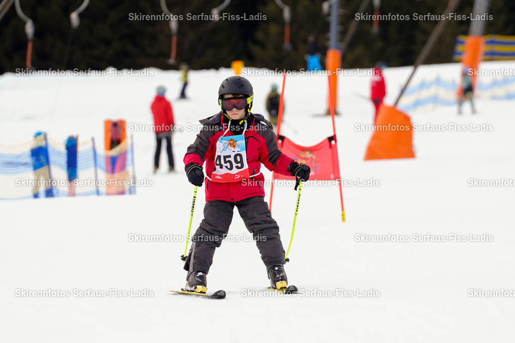 SRF_02.01.2026_0764 | Skirennfotos,Serfaus,Fiss,Ladis,Kinderskirennen,Winter,Tirol,Oberland,skirace,SFL,feelfree,weil wir's genießen,ski,Ski,skifahren,Sonnenplateau, - Realisiert mit Pictrs.com