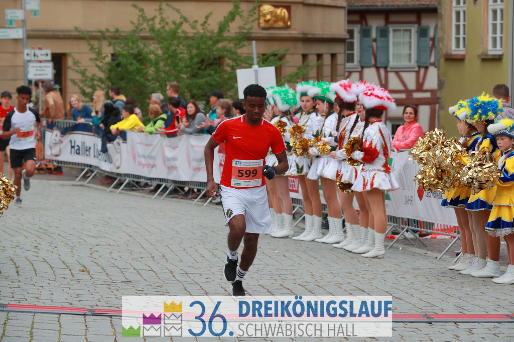 VR Bank Hauptlauf 10km | 3königslauf 2022 VR Bank Hauptlauf - Realisiert mit Pictrs.com
