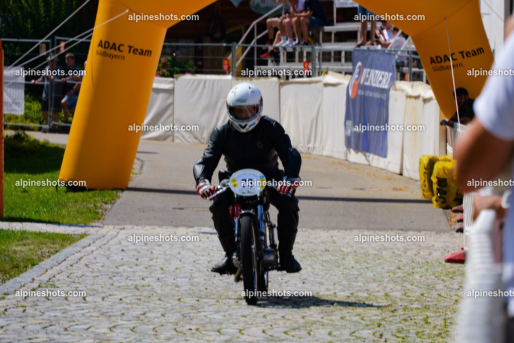 P1014744 | Erleben Sie atemberaubende, hochqualitative Fotos Ihrer Fahrt entlang der malerischen Alpenstraßen. Besuchen Sie alpineshots.com, um professionelle Aufnahmen Ihrer unvergesslichen Reise zu finden und zu kaufen - Realisiert mit Pictrs.com