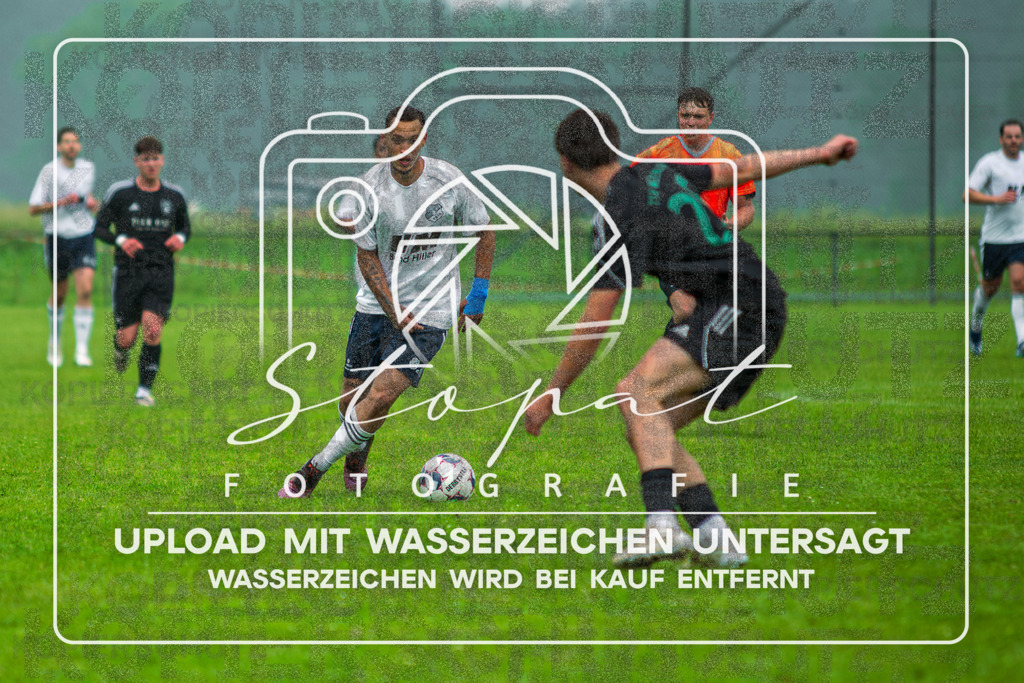 Final Kreispokal HK - Germania Walsrode vs. TSV Wietzendorf | Jose Israel Pinto Coelho (Germania Walsrode #13); Finale Kreispokal HK - Germania Walsrode vs. TSV Wietzendorf am 07.06.2026 in Sportplatz Alter Schulweg, Schülern - Realisiert mit Pictrs.com