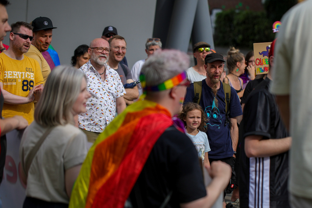CSD_Moers_190725_096 | Bildergalerie von Sport-Ereignissen aber auch von weiteren spannenden Dingen - nicht nur vom Niederrhein. In Anlehnung an den bekannten Spruch von Hanns Dieter Hüsch heißt das Motto: "Niederrhein ist überall".  - Realisiert mit Pictrs.com