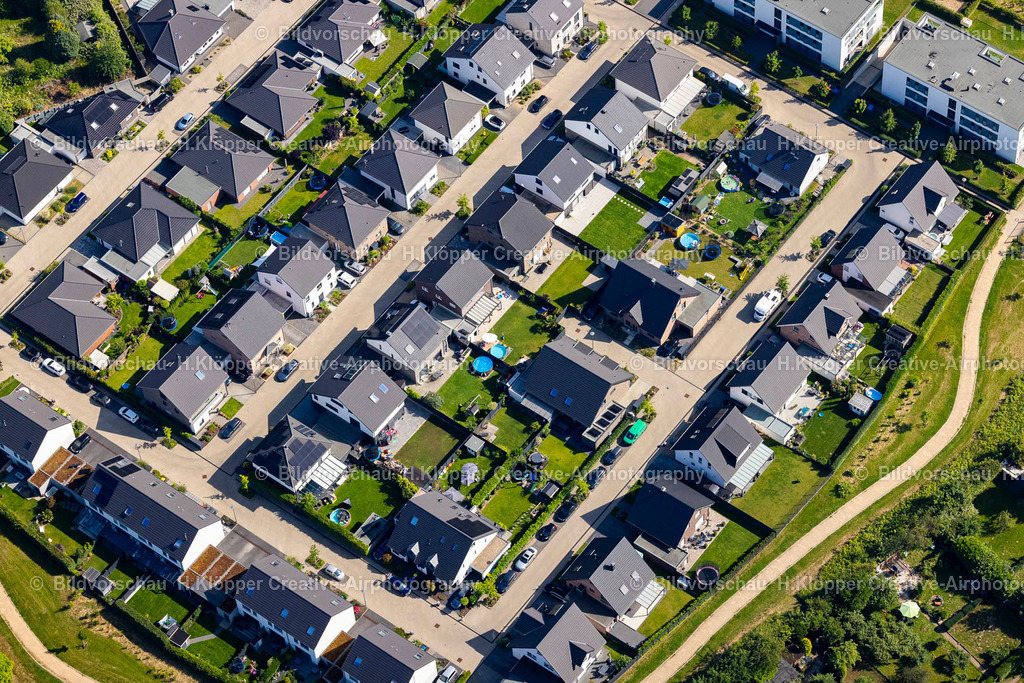 Luftbild Kamp-Lintfort-4845 | Luftbildfotografie Wohngebiet der Mehrfamilienhaussiedlung an der Walkenried-Straße in Kamp-Lintfort im Ruhrgebiet im Bundesland Nordrhein-Westfalen, Deutschland - Realisiert mit Pictrs.com
