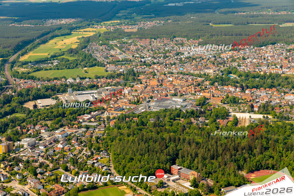 Das Luftbild zeigt :  Roth - Die Luftaufnahme wurde 2024 vom UL-Flugzeug aus erstellt ( keine Drohne ) - Hochauflösende Luftaufnahme - Für grossformatige Ausdrucke geeignet. Die Geschenkidee !Mit Lizenz und Bildrechte bestellbar