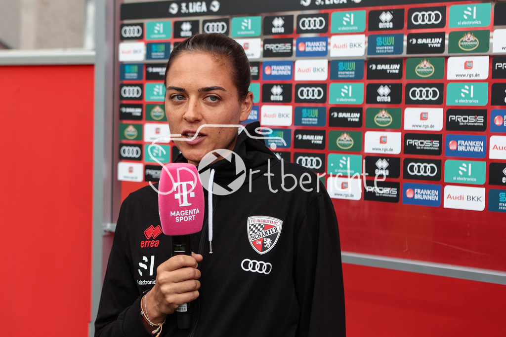 FC Ingolstadt - SV Waldhof Mannheim | FC Ingolstadt Trainerin Sabrina WITTMANN vor der Partie beim Interview von MagentaSport / Magenta Sport