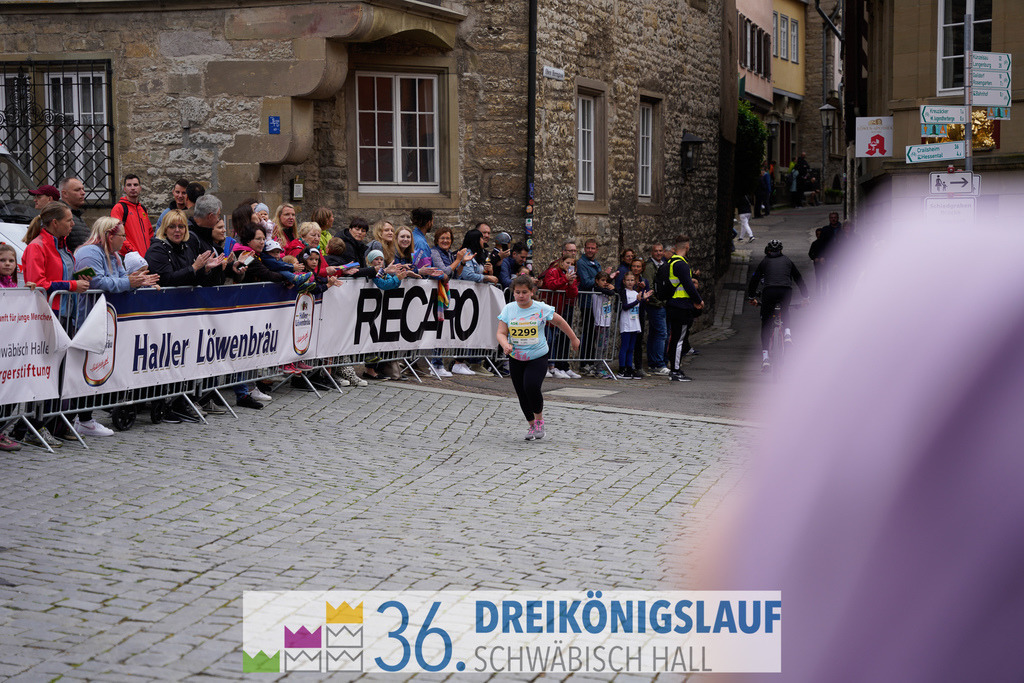 AOK Junior Cup 400m | 3Königslauf 2022 AOK Junior Cup 400m - Realisiert mit Pictrs.com