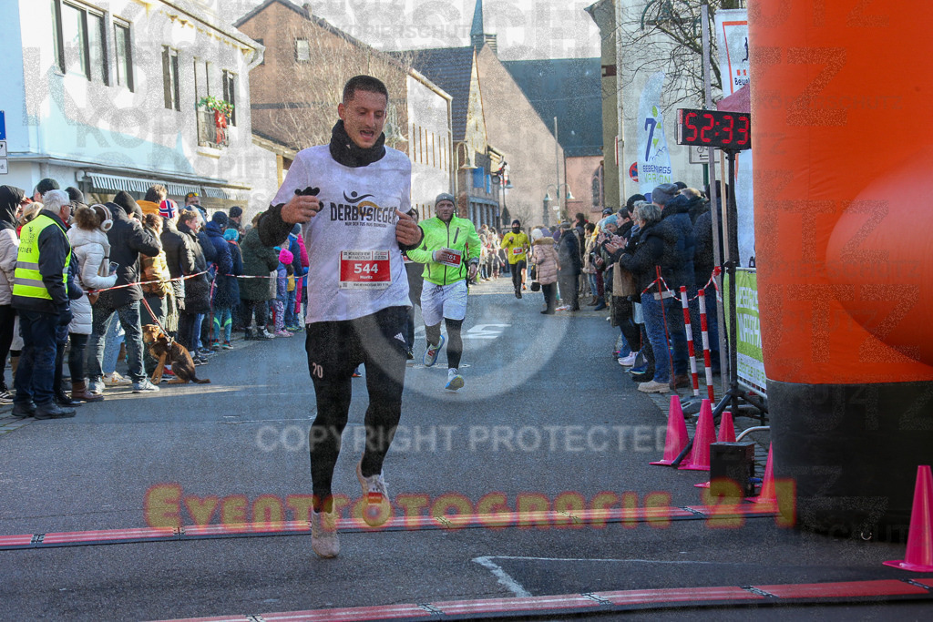241201_1228_EX1_2298 | Sportfotografie im Rhein-Sieg Kreis, Köln, Bonn, NRW, Rheinland Pfalz, Hessen, etc. Unser Tätigkeitsfeld umfasst den Laufsport vom Volkslauf über den Marathon, Duathlon, Triathon bis zum Ultralauf wie Kölnpfad Ultra oder Schindertrail.