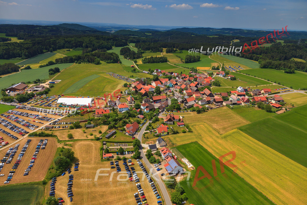 Luftbild von Graefenhaeusling Wattendorf - Luftaufnahme wurde 2015 von https://frankenair.de mittels Flugzeug (keine Drohne) erstellt - die Geschenkidee