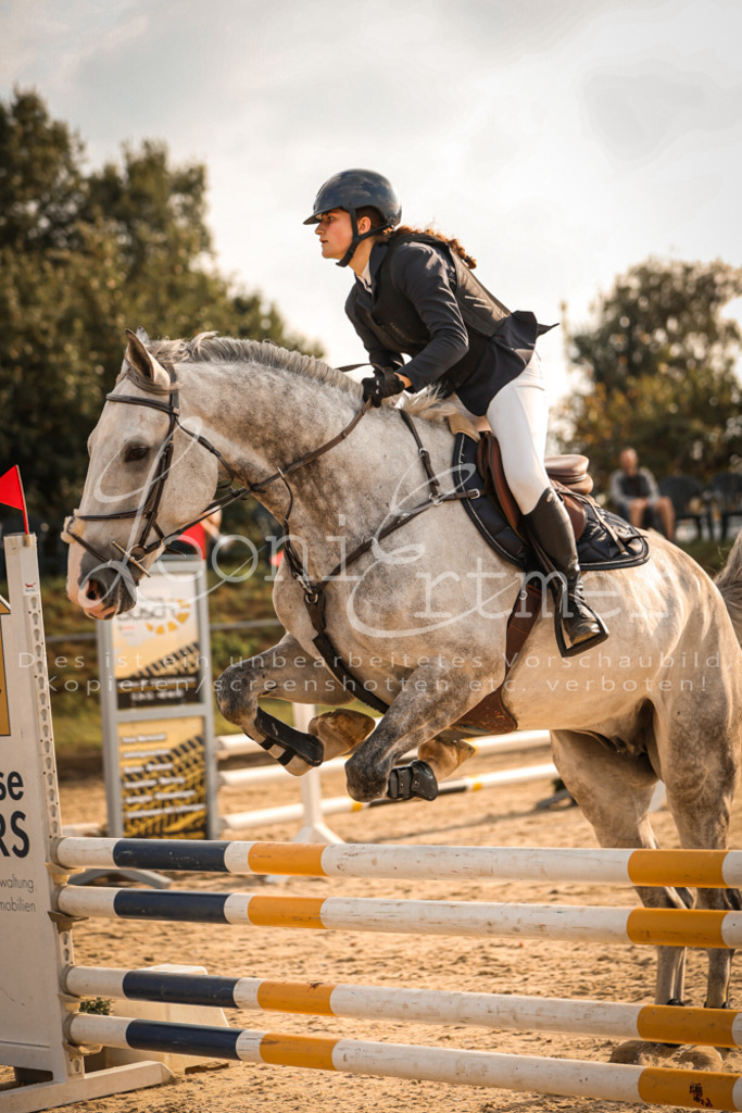 08.FrSpE00135 | Leoni Ertmer Photography - Realisiert mit Pictrs.com