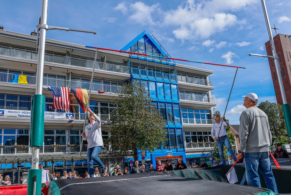 top-top.de 240913-015 | Foto, Video, Fotografie, Videografie, Fotobox, DJ, Discjockey, Musik, Musikbox, Veranstaltung, Photobooth, Amazon, Ebay, Buchtipp, Bestseller, Autor, Verlag, Buch, Wesel, Hamminkeln, NRW, Dinslaken, Rees, Drohne, Hochzeit, Party, Fotobox, Wesel, Fotograf