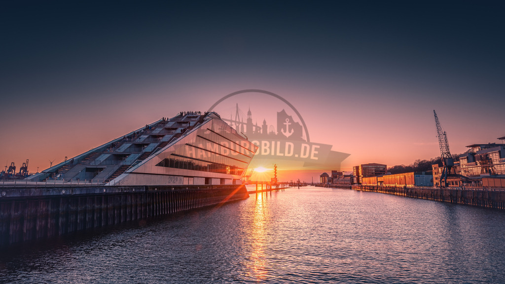 Hamburg-by-stativkunst.de-016 | Exklusive Hamburg collagen, tolle Segelbilder und viele weitere tolle Motive auf Leinwand, Poster, Alu-Dibond, u.v.m. findet Ihr bei uns auf hamburgbild.de. Findet Euer Wandbild für Euer Zuhause, Büro oder die  Praxis…. - Realisiert mit Pictrs.com
