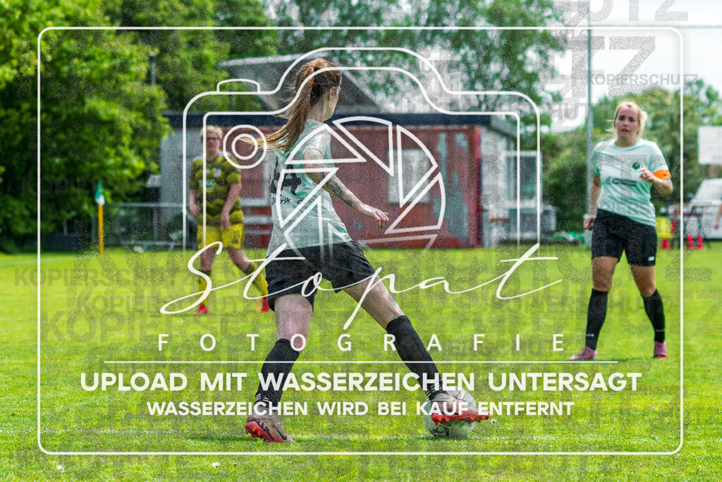 Kreisliga Damen HK/CE - Kickers Wolthausen vs. SG Fulde | Chantal-Melana Pohlmann (Kickers Wolthausen #64); Kreisliga Damen HK/CE - Kickers Wolthausen vs. SG Fulde am 17.05.26 in Sportplatz Wolthausen, Wolthausen - Realisiert mit Pictrs.com