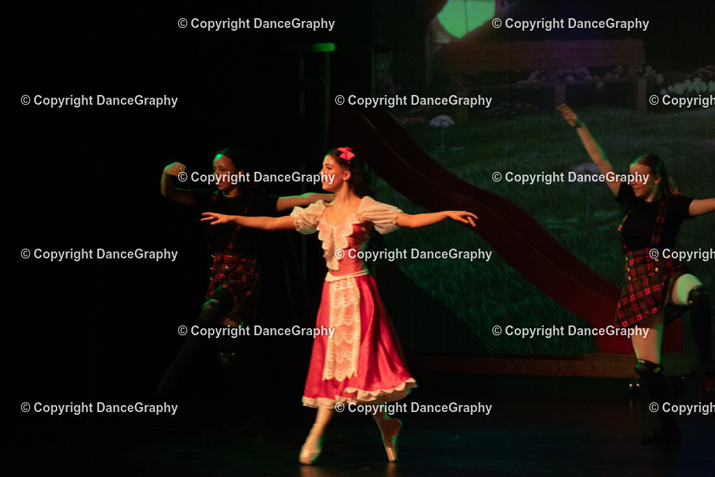 GPHY2043 | DanceGraphy - Realisiert mit Pictrs.com