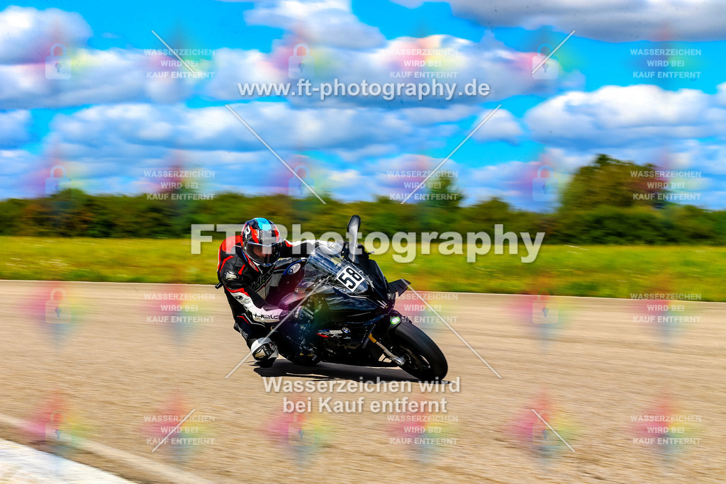 058-6504 | Hier findet Ihr Bilder von Touristenfahrten auf der Nürburgring Nordschleife oder von anderen Veranstaltungen die ich besucht habe. Viel Spass beim Durch Schauen 