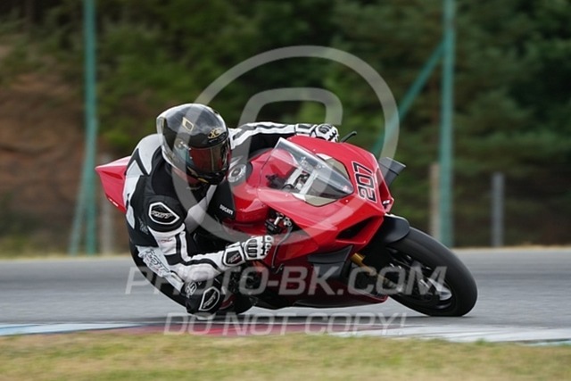 2024_08_02_PBK_14999 | Sportfotografie; SlowMotion; Video; Rennstrecke; Hafeneger; Speer; Racing; RSE; BMW; CBO; Trackday; Motorsportarena; Hockenheimring; Brno; Most; Barcelona; Valencia