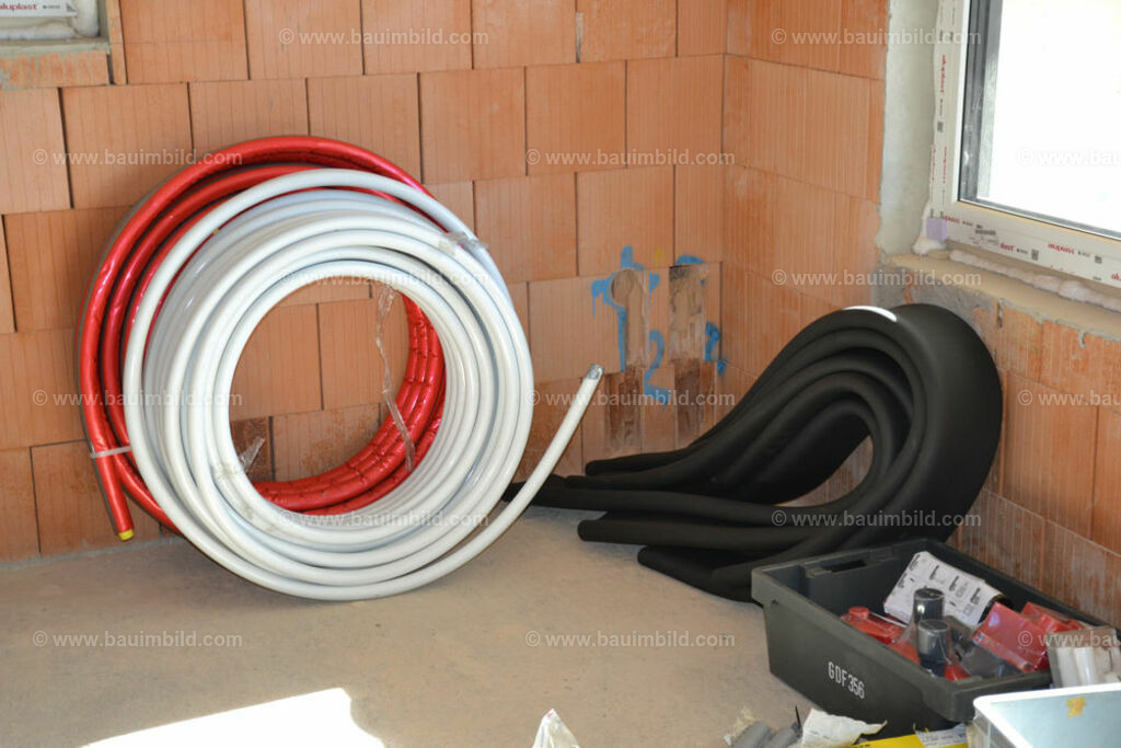 bib-lg15-sanitaer-0007 | Nach LV-Leistungsgruppen sortierte Detailfotos über den Bau eines Hauses. Alle Hausbau-Bilder direkt vom Urheber und Autor der Website Haus-Selber-Bauen.com