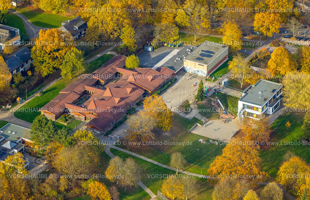Hagen251102762 | Luftbild, Grundschule Helfe Schule, Städtischer Kindergarten Helfe, herbstliche Bäume, Boele, Hagen, Ruhrgebiet, Nordrhein-Westfalen, Deutschland