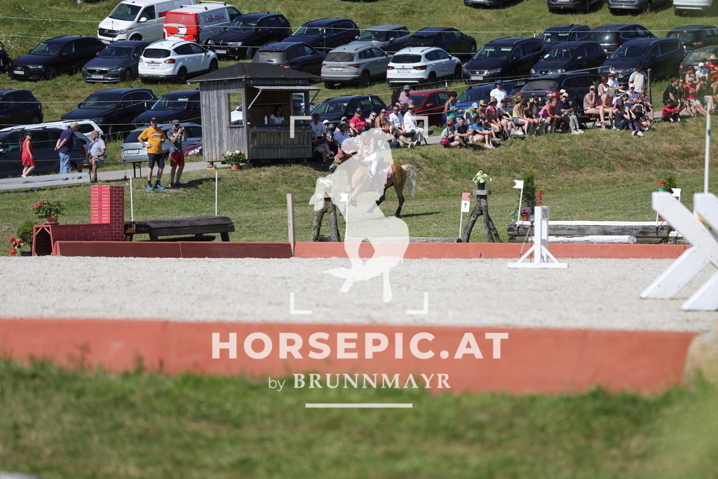 0P6A6113 | Willkommen bei Brunnmayr - Design & Fotografie – Ihrem Spezialisten für Reitturniere und Pferdeveranstaltungen in Oberösterreich, Salzburg und Bayern! Seit über 17 Jahren sind wir leidenschaftlich dabei.